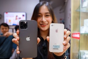 Ngoại hình iPhone 12 Pro khi đứng cạnh iPhone 4S và iPhone 11 iPhone 11