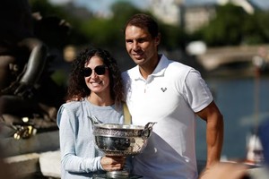 Rafael Nadal đón con trai đầu lòng