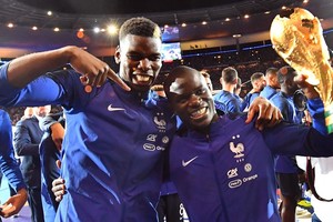 Bài toán thay Pogba và Kante ở tuyển Pháp