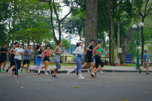 Ngày mới đầy năng lượng ở Công viên Tao Đàn