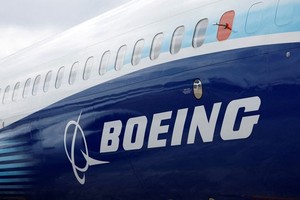 Boeing bán vũ khí trái phép