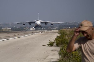 Nga đáp trả Thổ Nhĩ Kỳ bằng cách đưa thêm vũ khí tới Syria