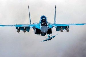 Vì sao MiG-35 không trở thành đối thủ trực tiếp của Su-35?