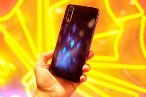 Điện thoại Vivo S1 ra mắt: selfie 32 MP, giá 7 triệu dễ mua