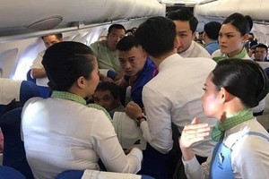 Nữ hành khách cắn lưỡi, co giật trên máy bay Bamboo Airways