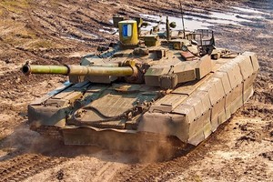 Mỹ bất ngờ mua loạt xe tăng T-72, T-80UD và T-84 Oplot của Ukraine: Mục đích là gì? 