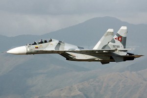 Tiêm kích Su-30MK2 Venezuela một mình đánh chặn hai máy bay Mỹ 