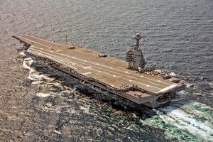 Dài cổ đợi ngày tàu sân bay USS Gerald R. Ford của Mỹ tái xuất 