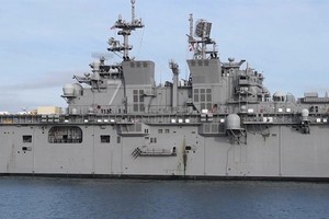 Sức tấn công đáng gờm của tàu đổ bộ USS Tripoli Hải quân Mỹ 