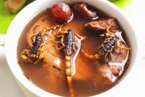 Hãi hùng món ăn từ bò cạp, không phải ai cũng dám thử