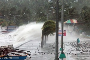 1 trong 4 siêu bão khủng khiếp nhất lịch sử "phá" Philippines