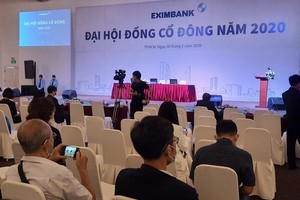 Vòng xoáy tranh giành quyền lực Eximbank, kinh doanh trồi sụt... cổ đông “ngao ngán“