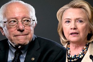 TNS Sanders "ngỏ ý" bầu bà Hillary Clinton làm Tổng thống Mỹ