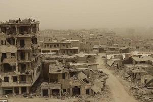 Hình ảnh bão cát tấn công thành phố Aleppo