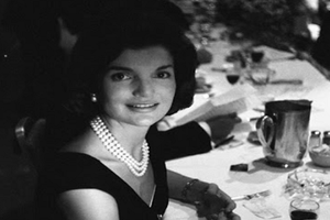 Ảnh hiếm cựu Đệ nhất phu nhân Mỹ Jackie Kennedy thời trẻ