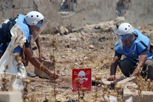 Kinh hãi cảnh rà phá bom mìn ở tây nam Syria 