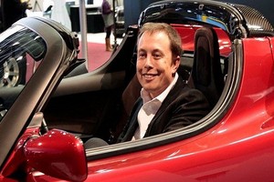 Tỷ phú Elon Musk định đưa siêu xe Tesla Roadster lên sao Hỏa