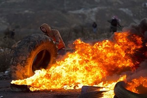 Toàn cảnh Israel-Palestine chìm trong khói lửa