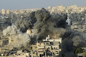 Israel-Hamas đối đầu, Dải Gaza hứng đủ “mưa bom bão đạn”