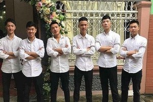 Giải mã chiếc "áo sơ mi quốc dân" xôn xao mạng xã hội