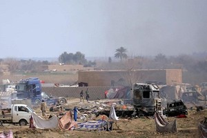 Khủng bố IS lũ lượt đầu hàng SDF tại thành trì cuối Baghouz