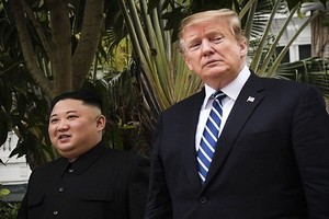 Tổng thống Trump bất ngờ nhận bức thư "hay" từ ông Kim Jong-un