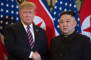 Tổng thống Trump muốn gặp ông Kim tại khu phi quân sự liên Triều