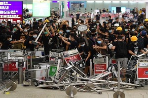 Trung Quốc: Người biểu tình Hong Kong "hành động như khủng bố"