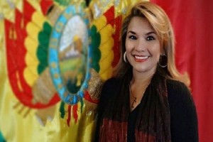 Nữ Tổng thống tạm quyền của Bolivia là ai?