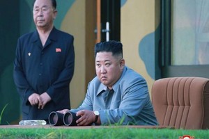 Lãnh đạo Triều Tiên Kim Jong Un thề trả đũa Mỹ - Hàn tập trận