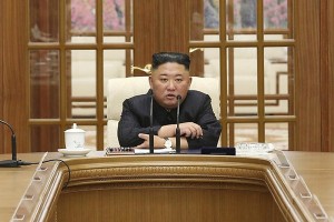 Vắng bóng nhiều ngày, ông Kim Jong Un tái xuất triệu tập họp khẩn