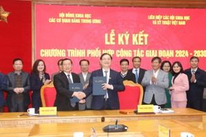 Hội đồng Khoa học các Cơ quan Đảng Trung ương và VUSTA ký kết chương trình phối hợp giai đoạn 2024-2030