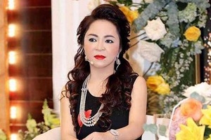 Tạm hoãn xuất cảnh đối với bà Nguyễn Phương Hằng