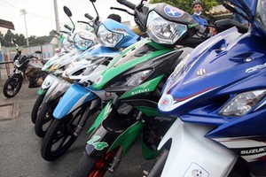 Cuộc hội ngộ “hoàng tráng” của 50 biker côn tay Suzuki Axelo