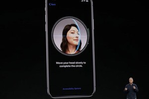 Video: IPhone X trong quảng cáo dí dỏm, chỉ cần khuôn mặt chủ nhân thôi