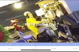 Video: Nữ quái trộm điện thoại nhanh như chớp trong cửa hàng sinh tố