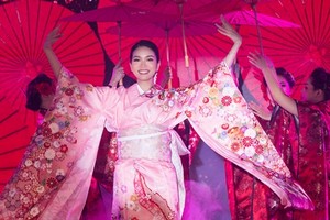 Á hậu Phương Anh đẹp mê hồn khi mặc kimono trong buổi nhận sash