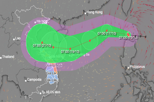 Tối 16/10, bão Nesat vào Biển Đông, khả năng mạnh thêm
