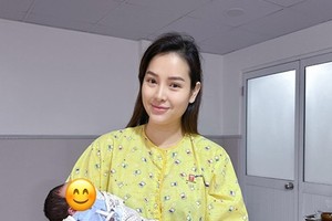 Phương Trinh Jolie lộ diện sau khi sinh quý tử