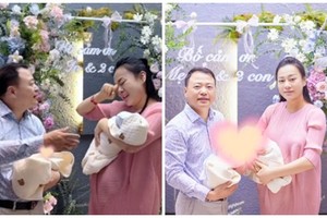 Phương Oanh bật khóc khi trở về nhà sau sinh 