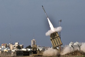 Israel triển khai hệ thống phòng thủ Iron Dome sát Syria