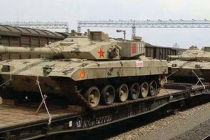 Trung Quốc tung xe tăng Type 96 mới nhất đọ sức T-72