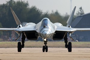 Lộ hàng loạt tính năng "khủng" tiêm kích tàng hình Su T-50