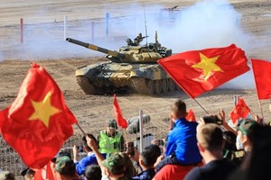 Tập luyện bằng T-54, thi đấu T-72B3... Đội tuyển Việt Nam đã làm quá tốt!