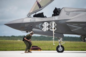 Sốc: Tiêm kích F-35 có thể bị ngừng chế tạo như F-22 trước đây