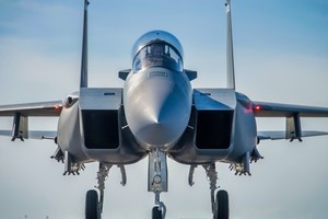 Sức mạnh đáng sợ của tiêm kích F-15X Eagle II Mỹ