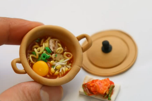 Món mì “Ramen” từ đất sét nhìn như thật gây ngỡ ngàng