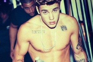 Fan nổi giận vì Justin Bieber tính phí gặp mặt quá đắt