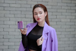  Hot reviewer Phương Anh Payo gợi ý phối đồ ấn tượng cùng Galaxy Z Flip