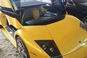 Cận cảnh siêu xe Lamborghini bị Công an Hà Nội nhốt trong kho